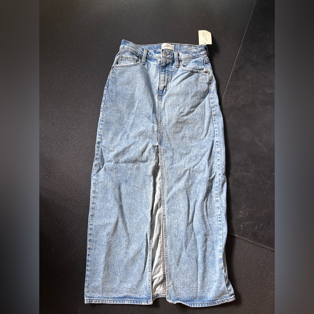 NWOT universal thread midi denim skirt